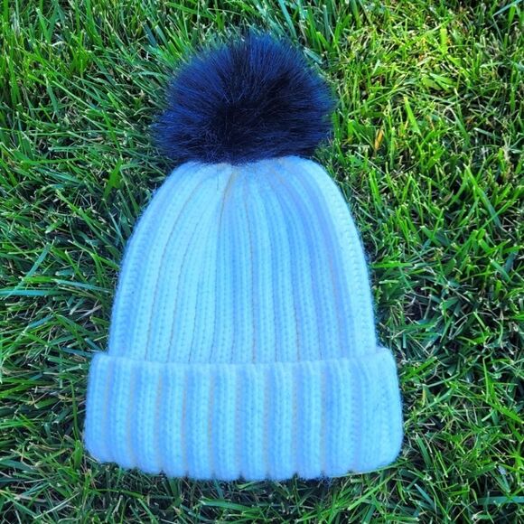 L.A. HEARTS Thick Yarn Pom Beanie Winter Hat - Picture 5 of 5